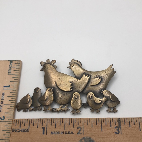 Vintage JJ Jonette Jewelry Gold Tone Hen & Chicks Brooch Pin Chicken Farm - Picture 2 of 5